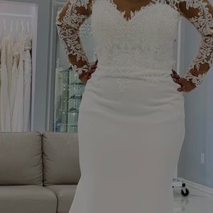 Is wedding dress brand-new